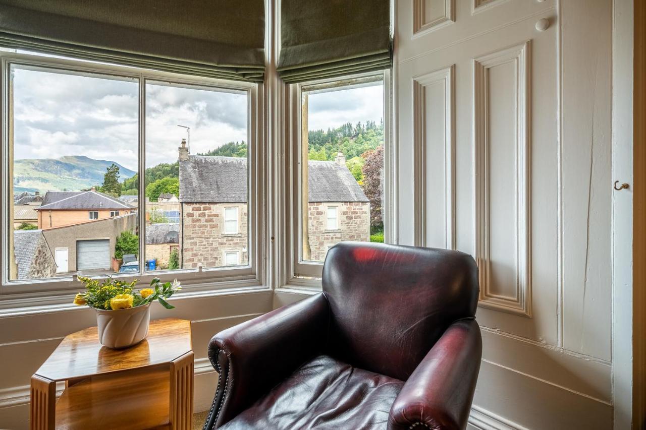 Annfield House, Villa *