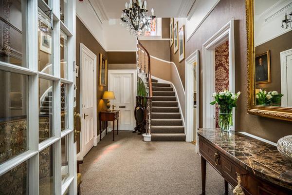 Annfield House, Villa *